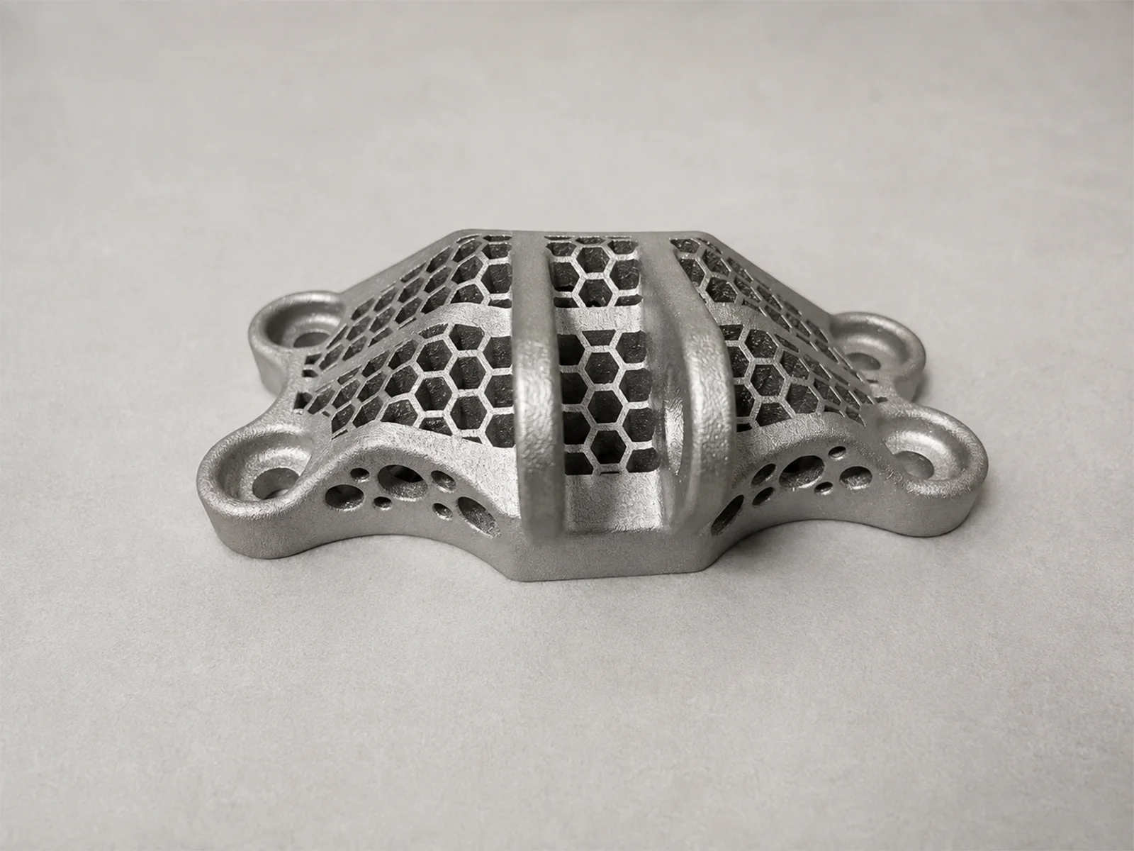 Dense SLM metal functional parts with lattice structures